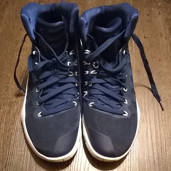 nike hyperdunks size 8